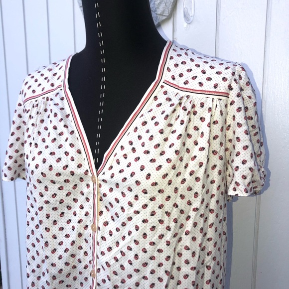 Max Studio blouse ladybug print button down top women’s small short sleeve - Picture 1 of 11